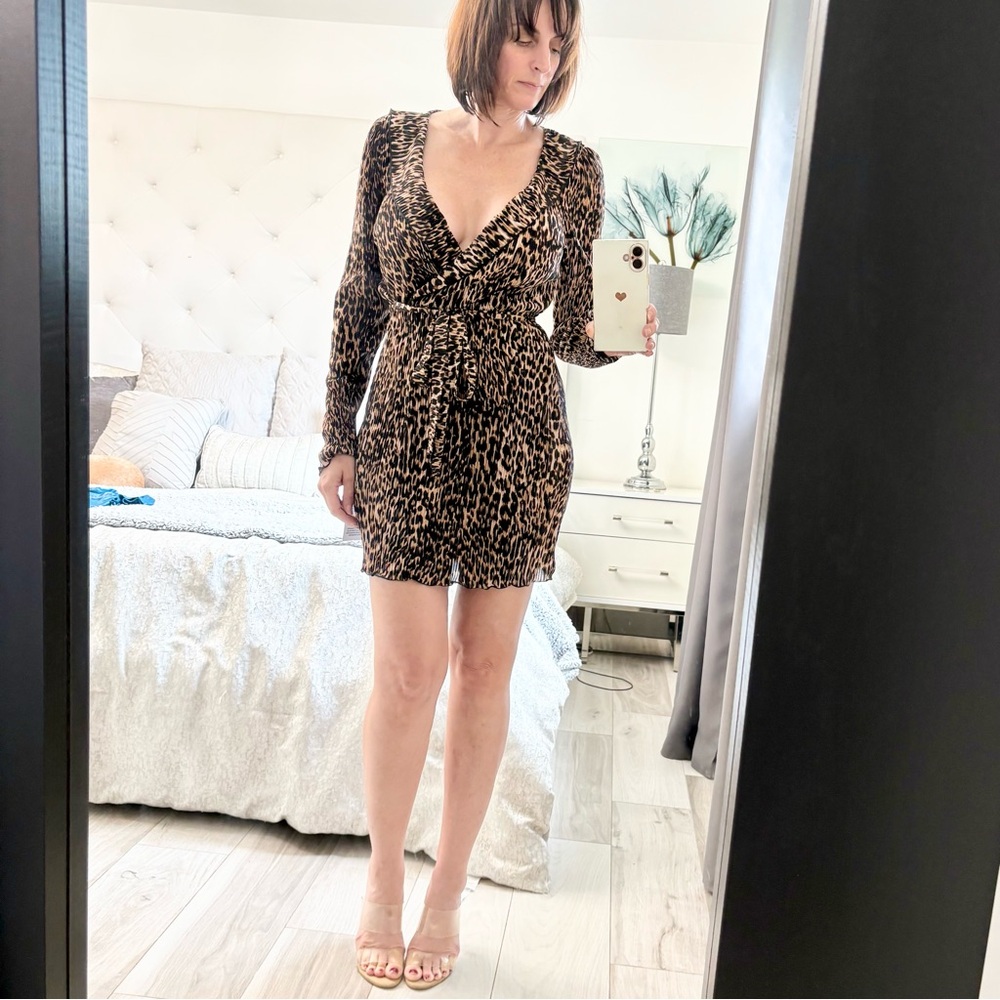 NWT ASOS DESIGN Plisse Animal Print Long Wrap Sleeve Dress
